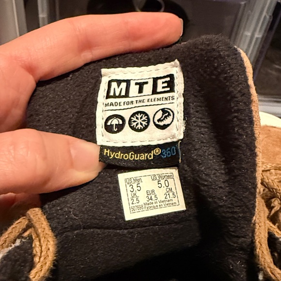 Vans Leopard Print MTE Waterproof High-Tops - Picture 5 of 5